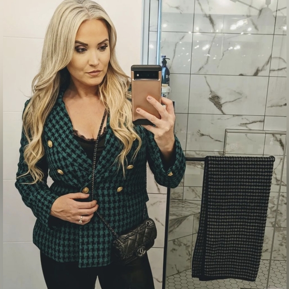 SOLD DIRECTLY Authentic Chanel Chain Mini Flap, excellent pre loved condition!! - Picture 13 of 16